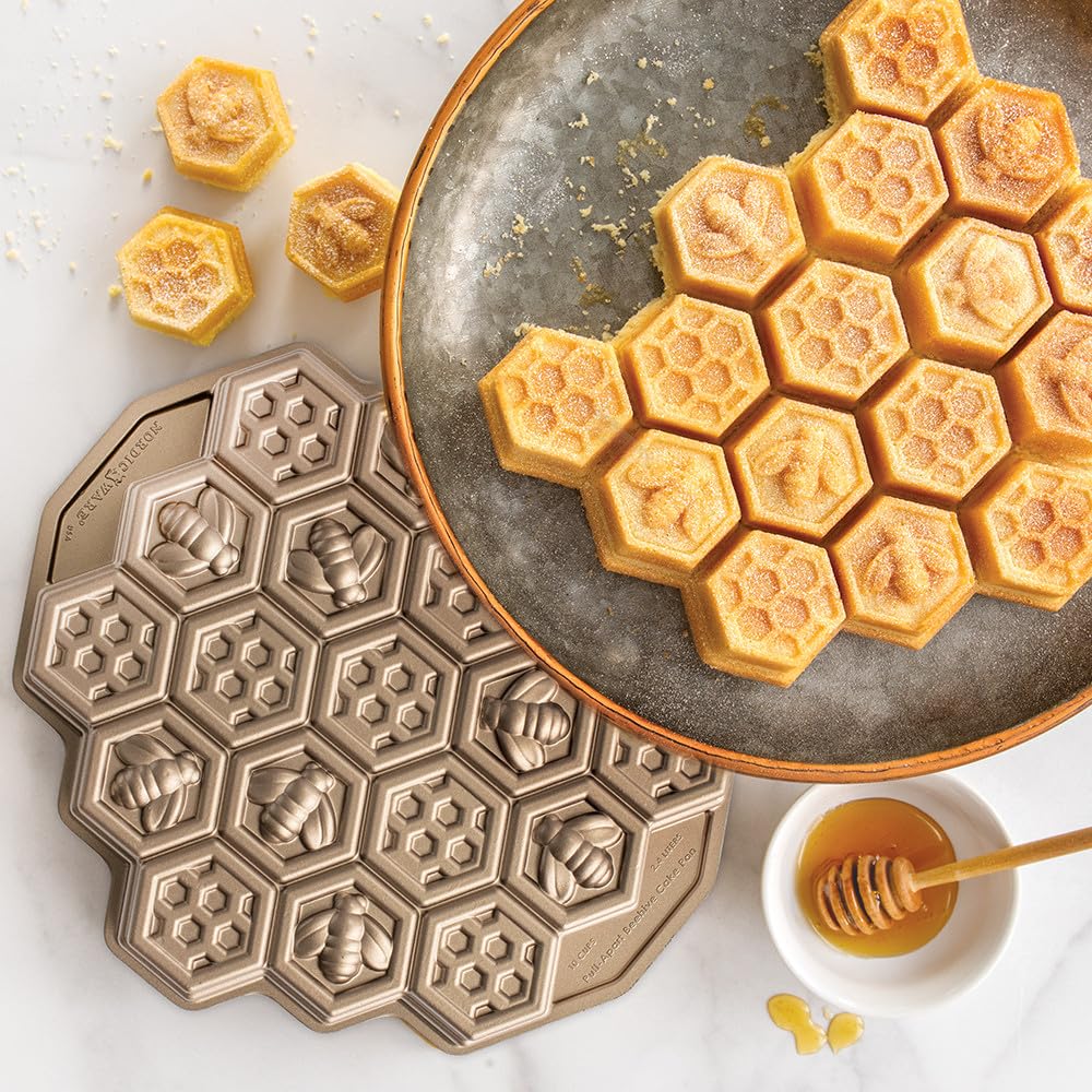 Nordic Ware Honeycomb Loaf, 6 Cup, Toffee