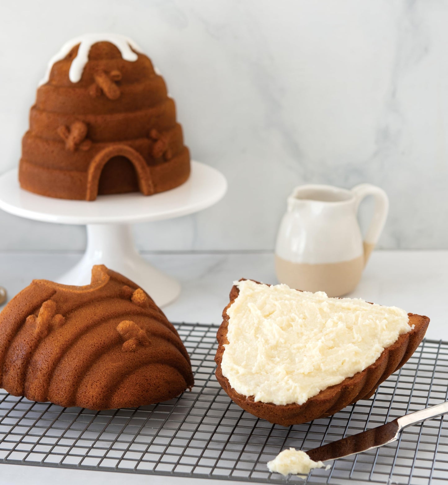 Nordic Ware Honeycomb Loaf, 6 Cup, Toffee
